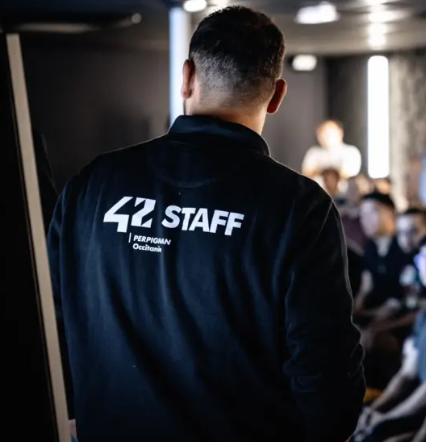 42 staff photo de dos
